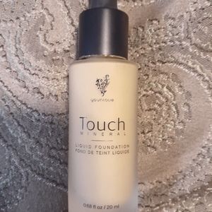 Younique liquid foundation tulle